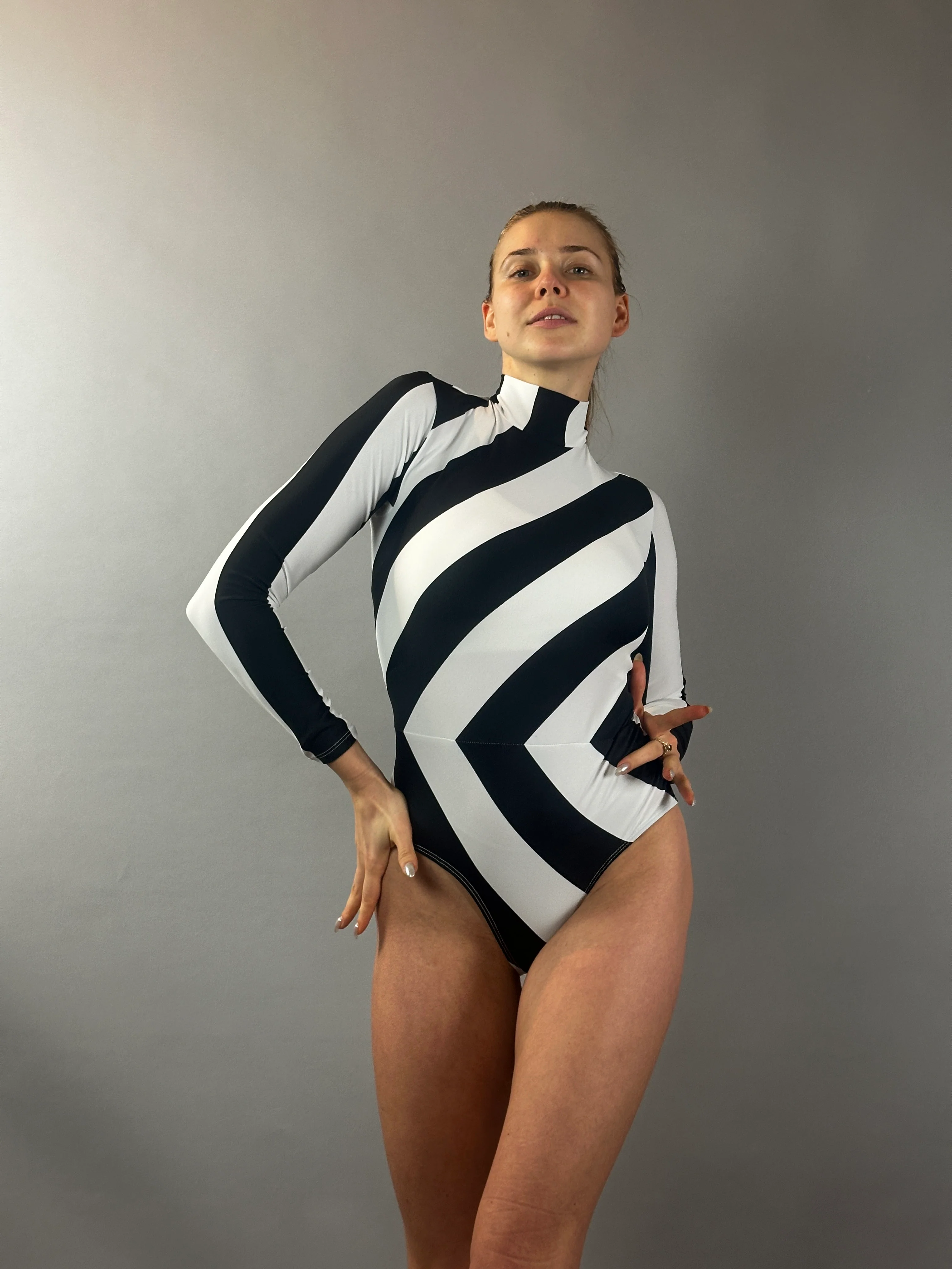 Black and White Striped Leotard, Mock Neck Bodysuit, Long Sleeve Dance Costume, Geometric Print One Piece, Aerialist Outfit, Gymnastics Wear - Image 5