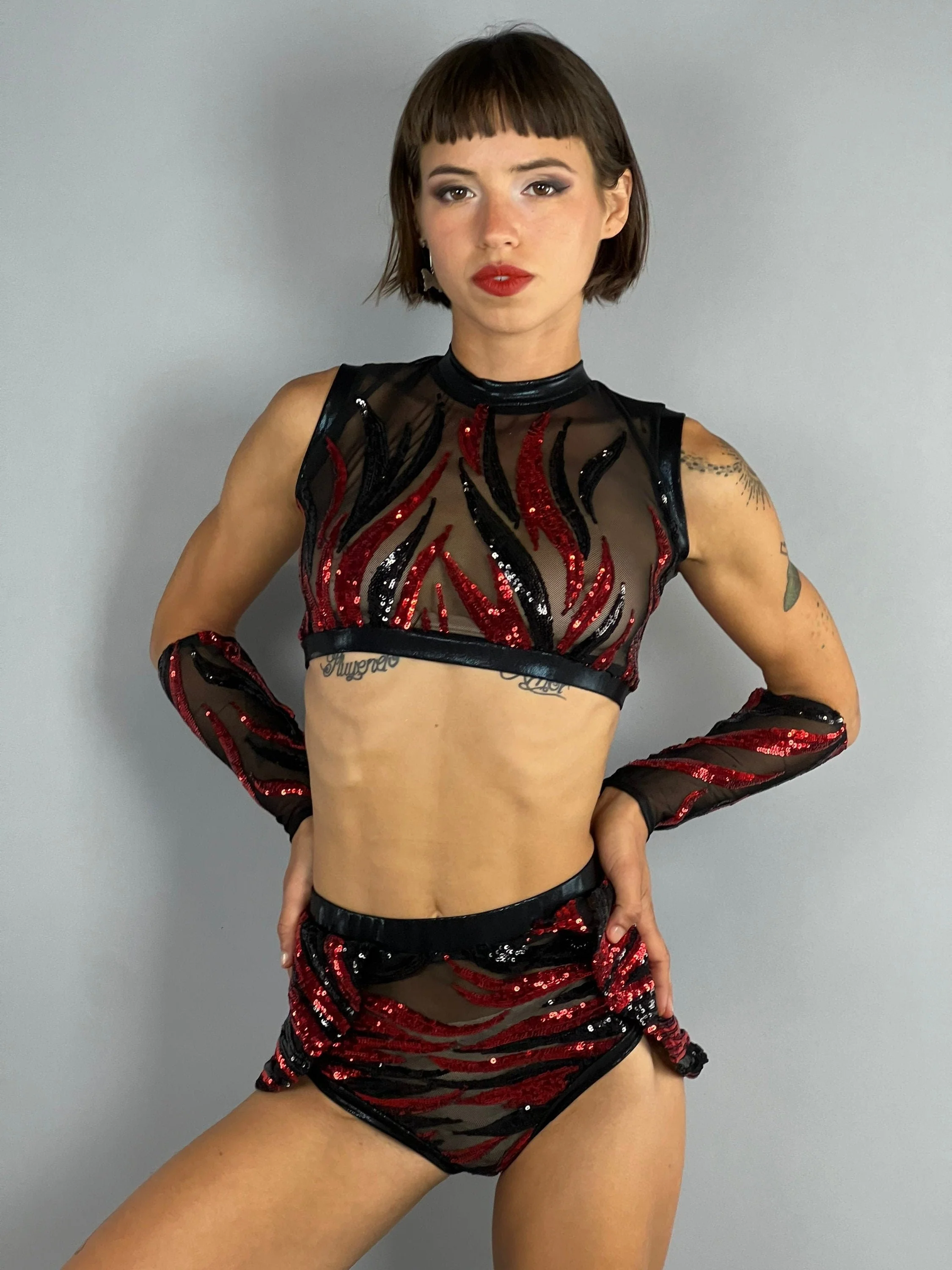 Black and Red Sequin Crop Top and Bottom Set, Shorts with Half-Skirt, Hand Accessories - Image 3
