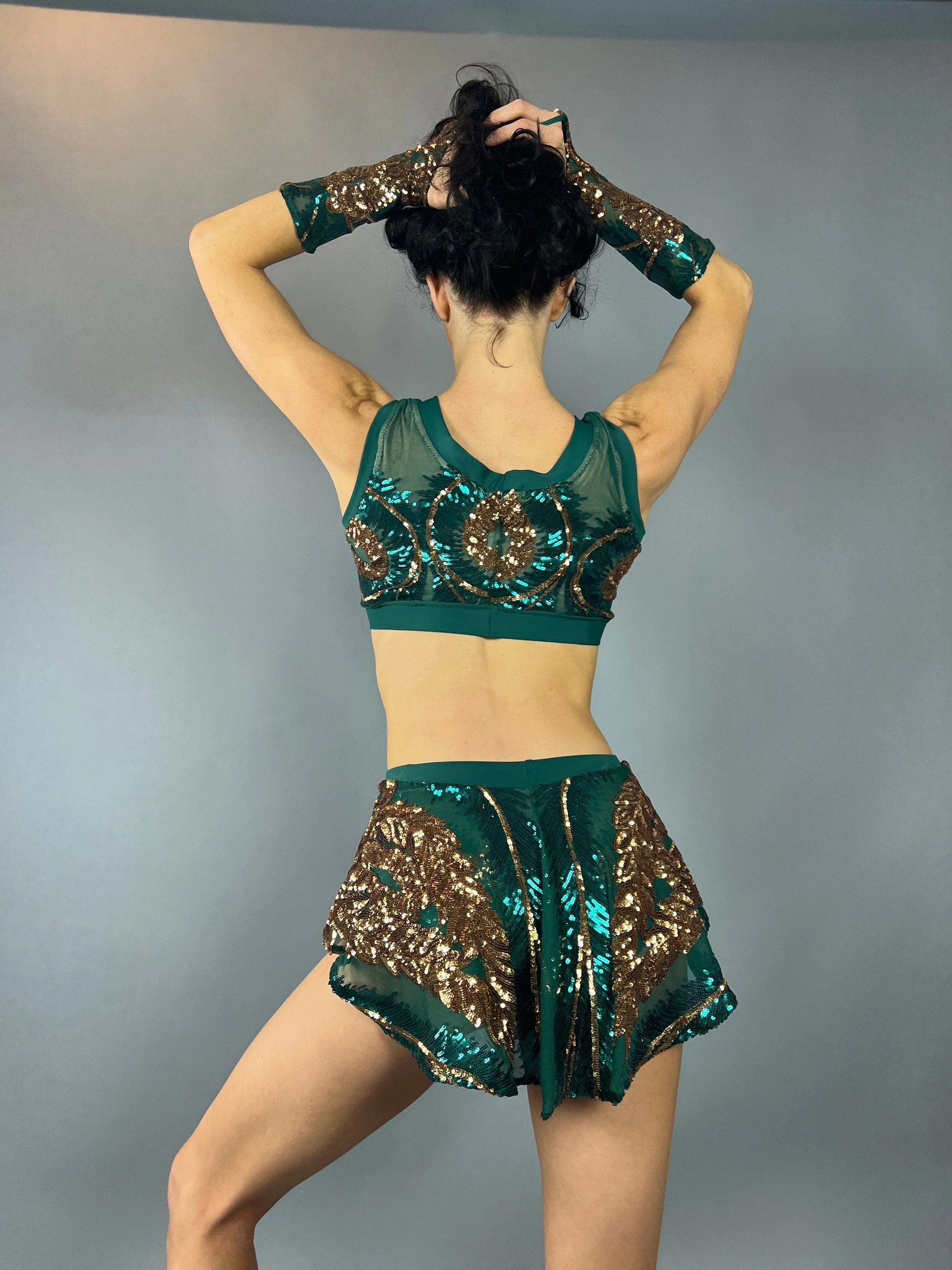 Green and Gold Sequin Crop Top and Bottom Set, V-Neck Crop Top, Shorts With Half-Skirt, Hand Accessories - Image 10