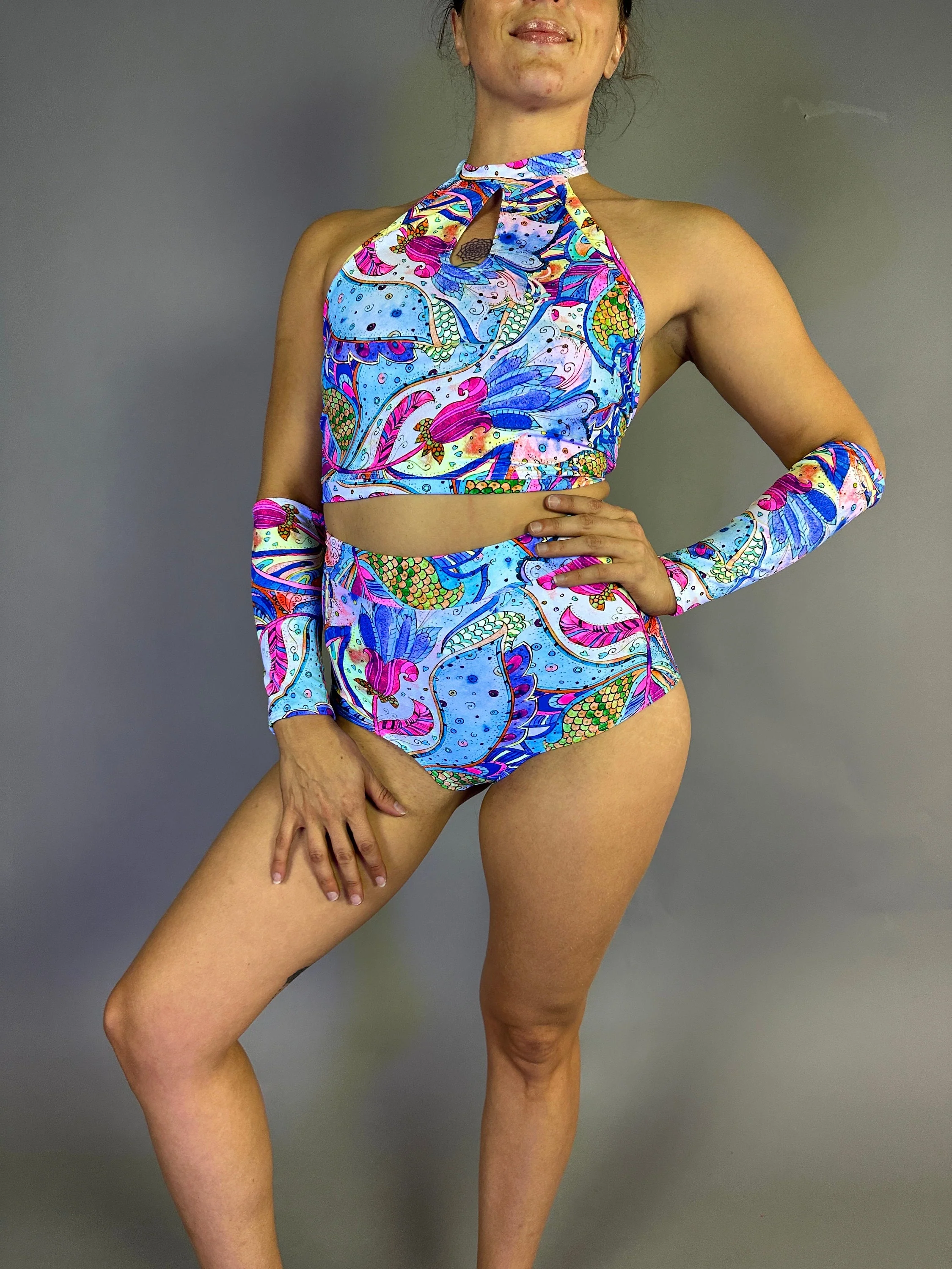 Fluorescent Floral Dance Costume, UV Glow Spandex Set, Halter Crop Top and High Waist Shorts, Pole Dance Outfit, Arm Sleeves - Image 5