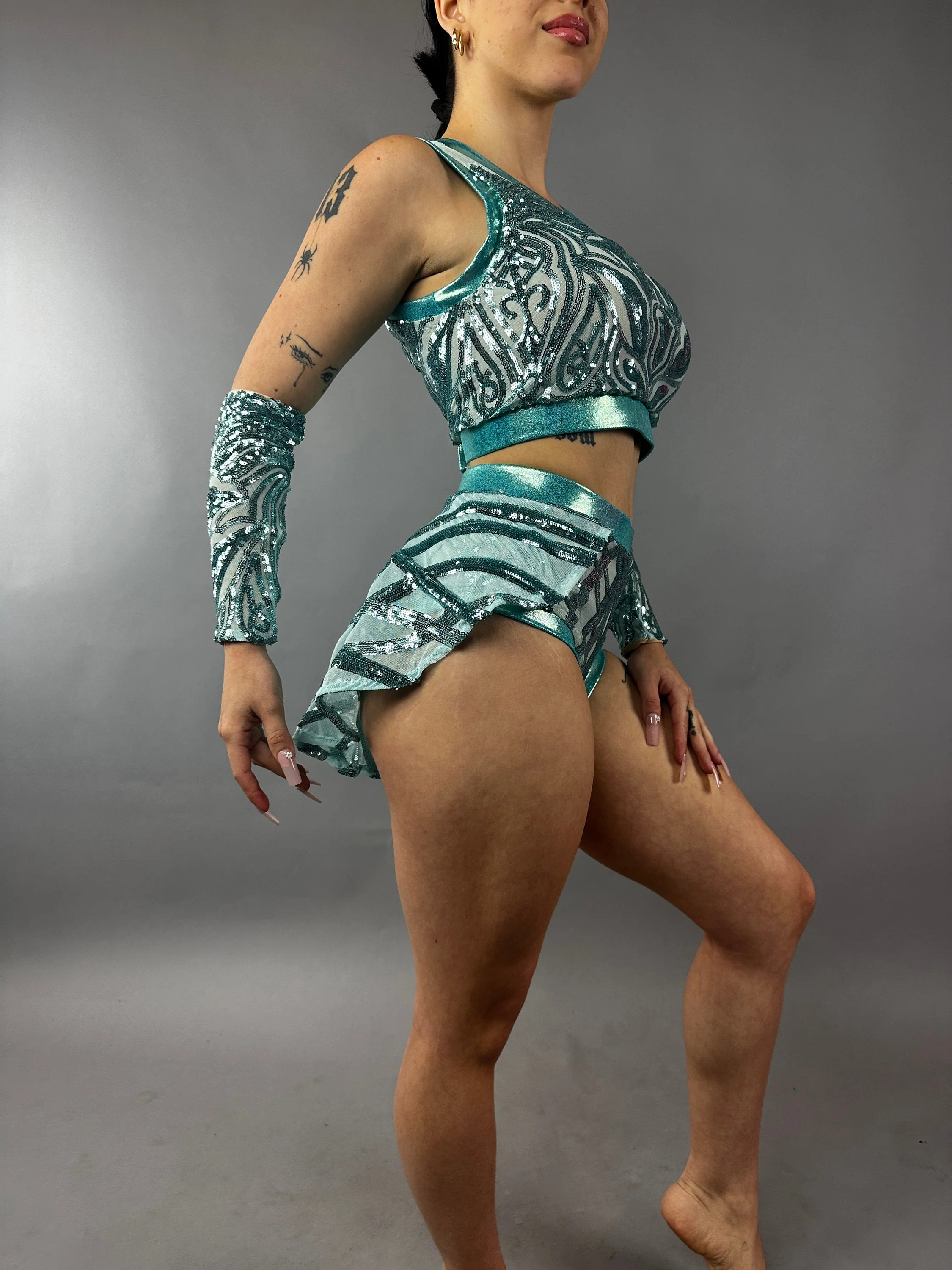 Turquoise Sequin Dance Costume, Floral Mesh Spandex Set, V Neck Crop Top and High Waist Shorts, Pole Dance Outfit, Arm Sleeves - Image 4