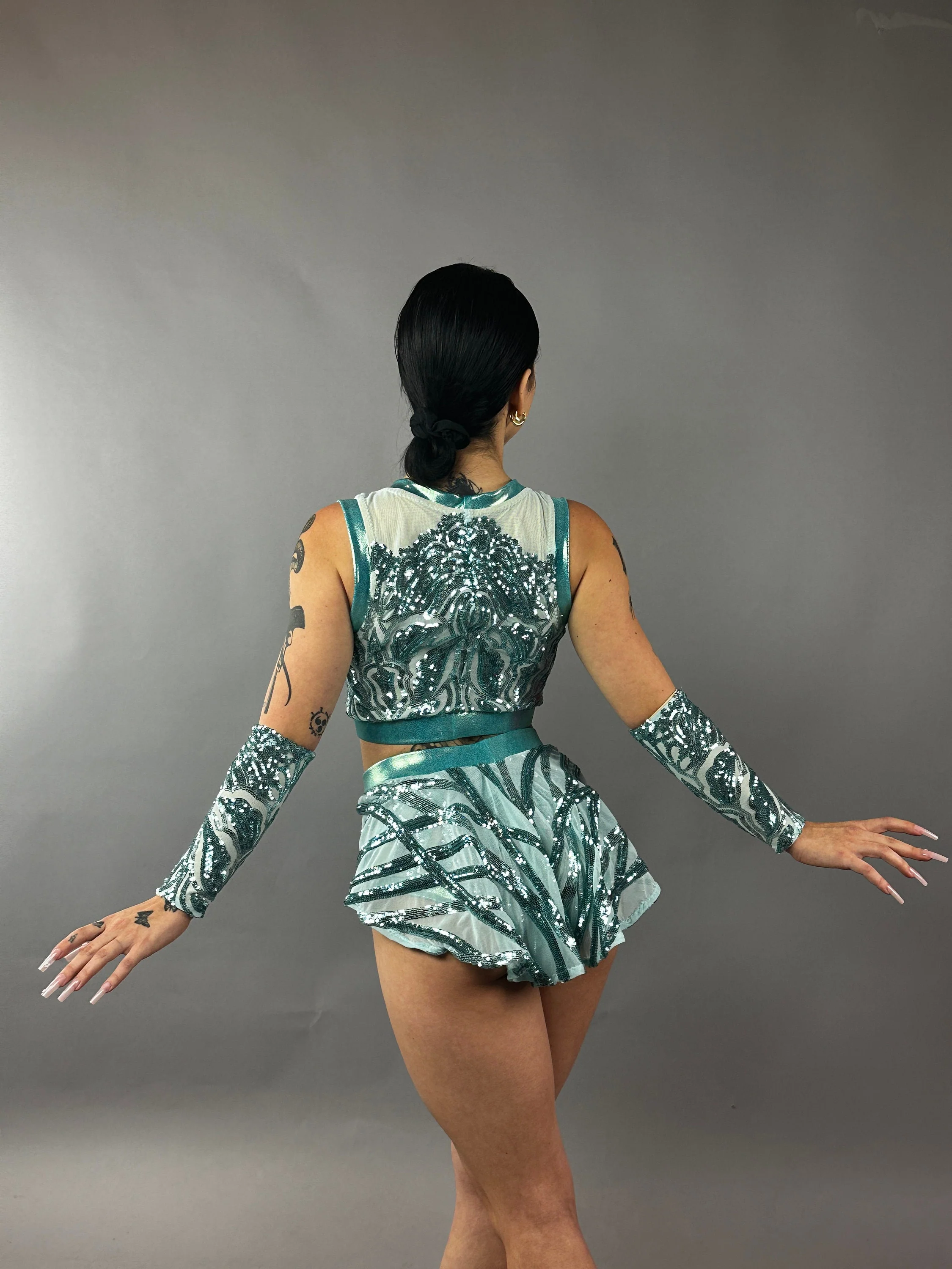 Turquoise Sequin Dance Costume, Floral Mesh Spandex Set, V Neck Crop Top and High Waist Shorts, Pole Dance Outfit, Arm Sleeves - Image 7