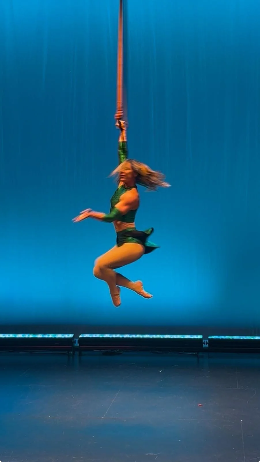 Unique Circus Fashion Pole Dance Outfit, Emerald Green Aerialist Crop Top and Skirted Shorts Set - Image 5